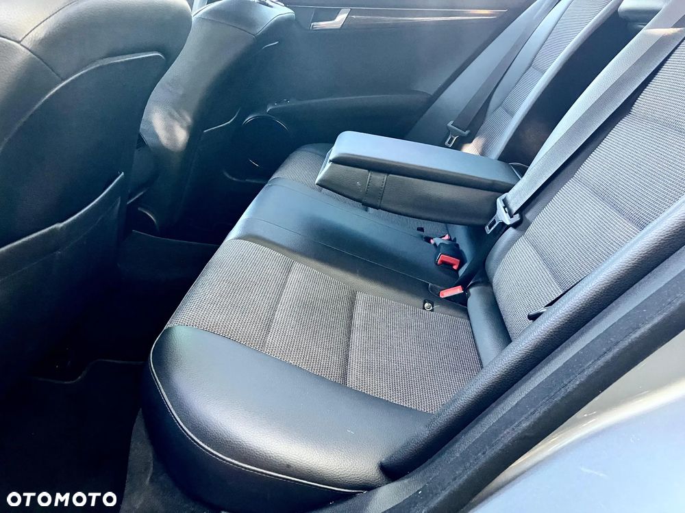 Mercedes-Benz Klasa C - 16