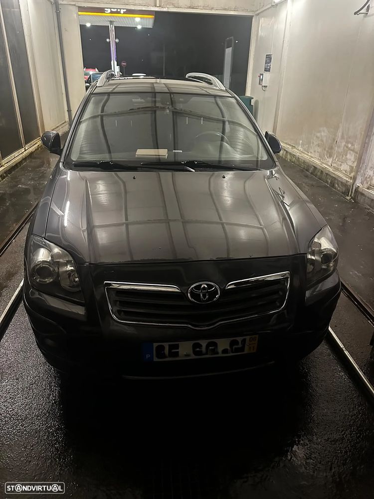 Toyota Avensis - 5