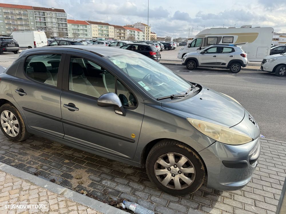 Peugeot 207 - 4