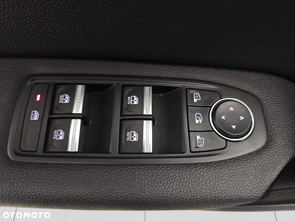 Renault Captur 1.3 TCe mHEV Techno EDC - 11