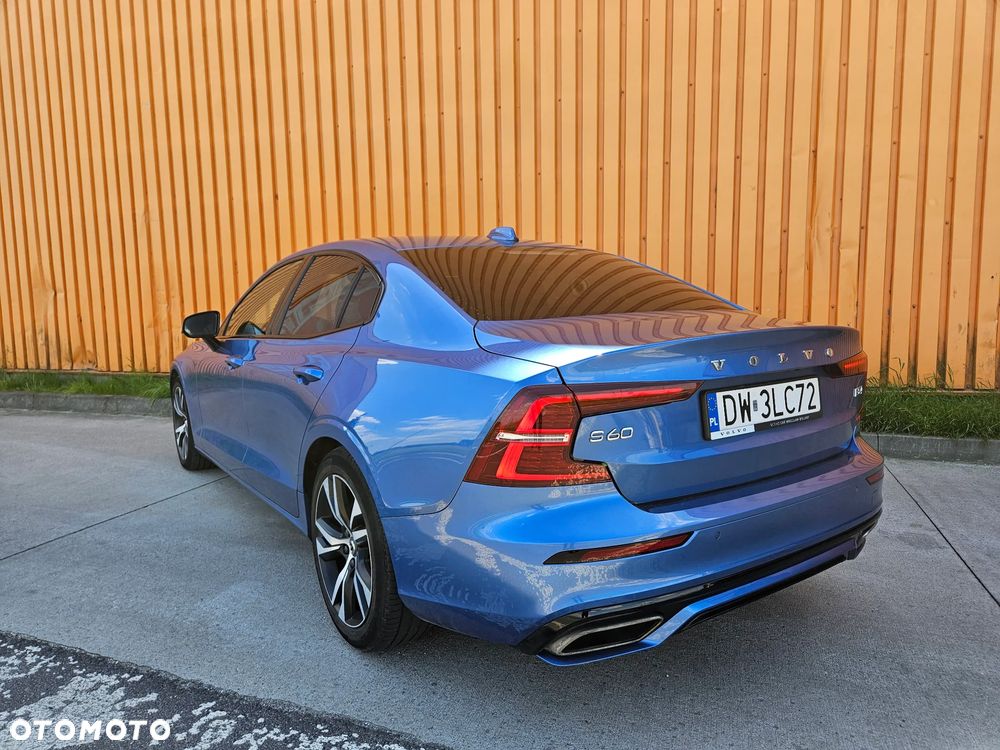 Volvo S60 B4 B R-Design - 3
