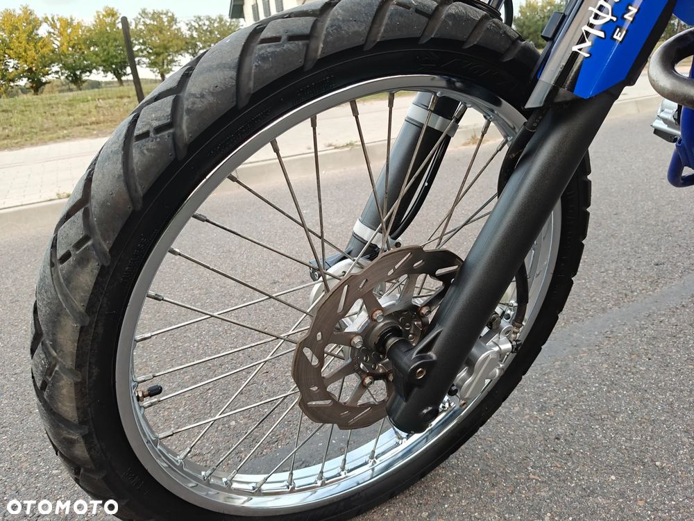 Yamaha WR - 12