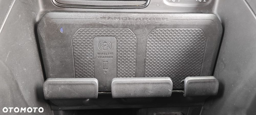 RAM 1500 5.7 Crew Cab Longhorn - 38