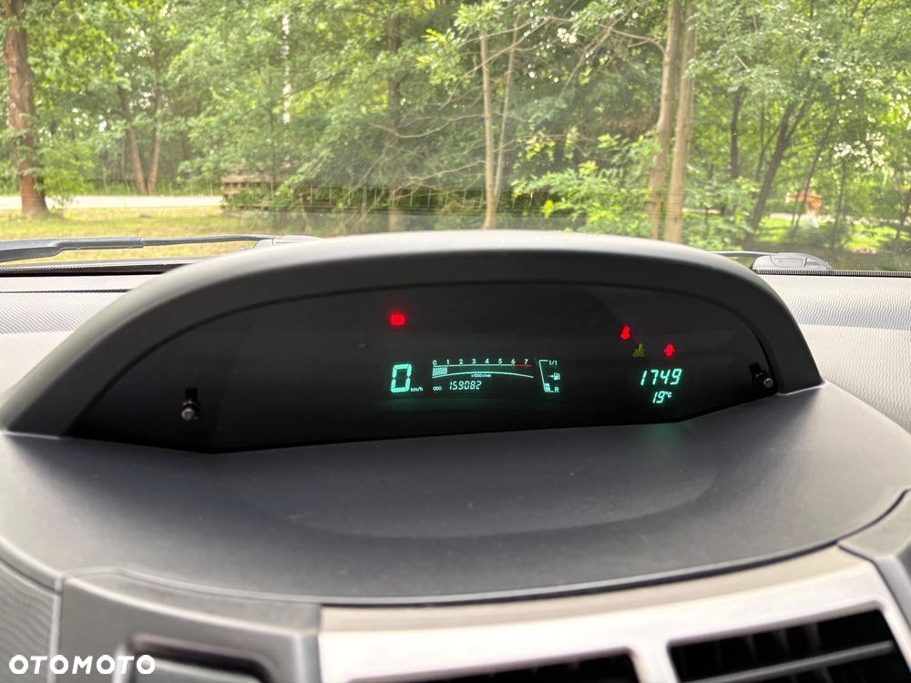 Toyota Yaris 1.0 VVT-i - 37