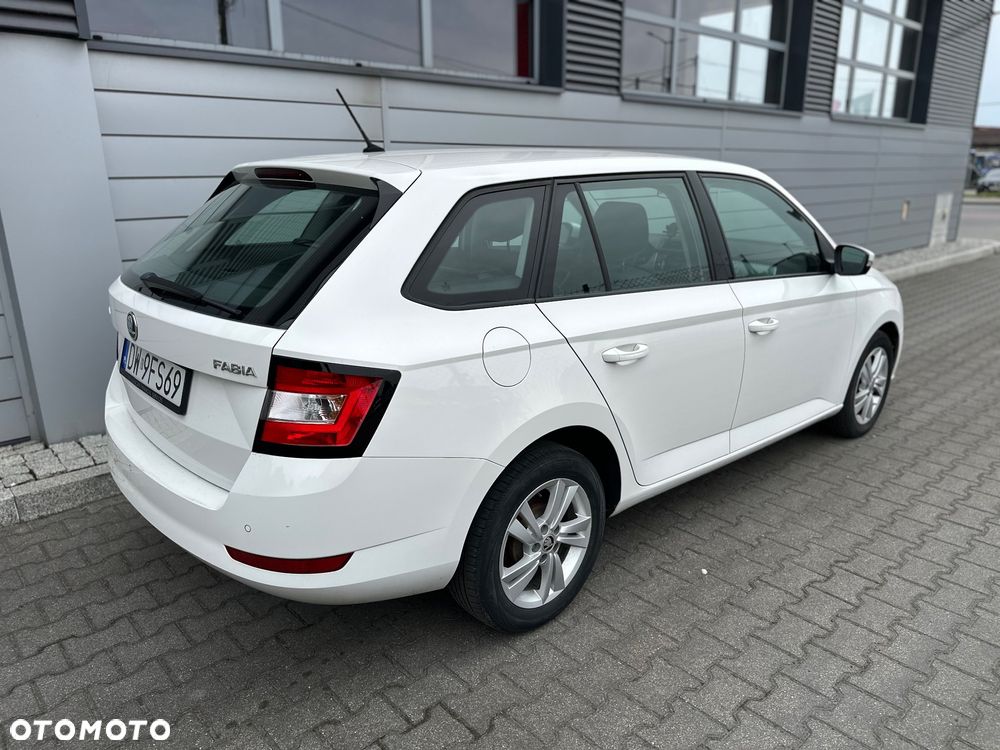 Skoda Fabia 1.0 TSI Active - 6