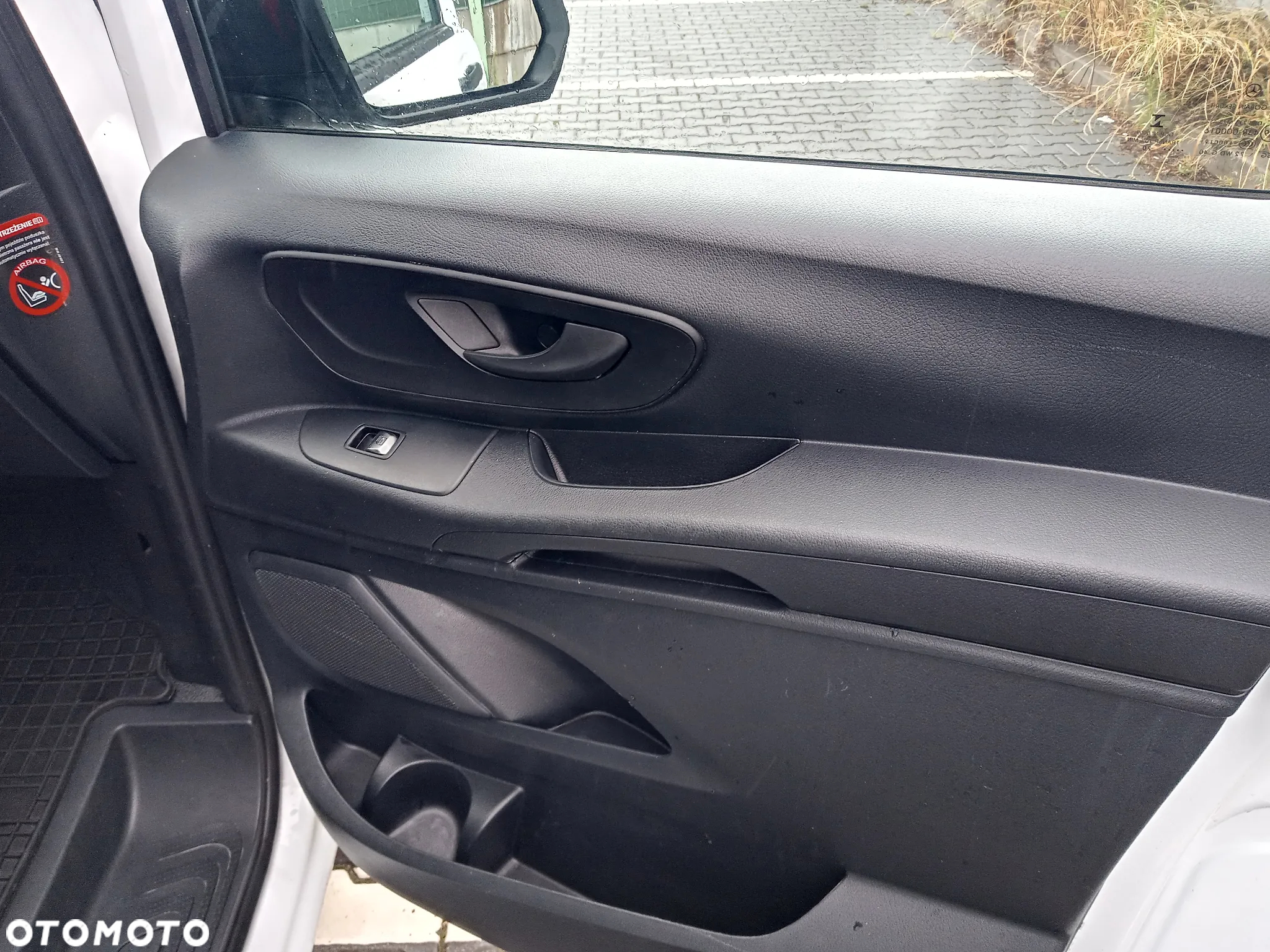 Mercedes-Benz VITO 111 - 16