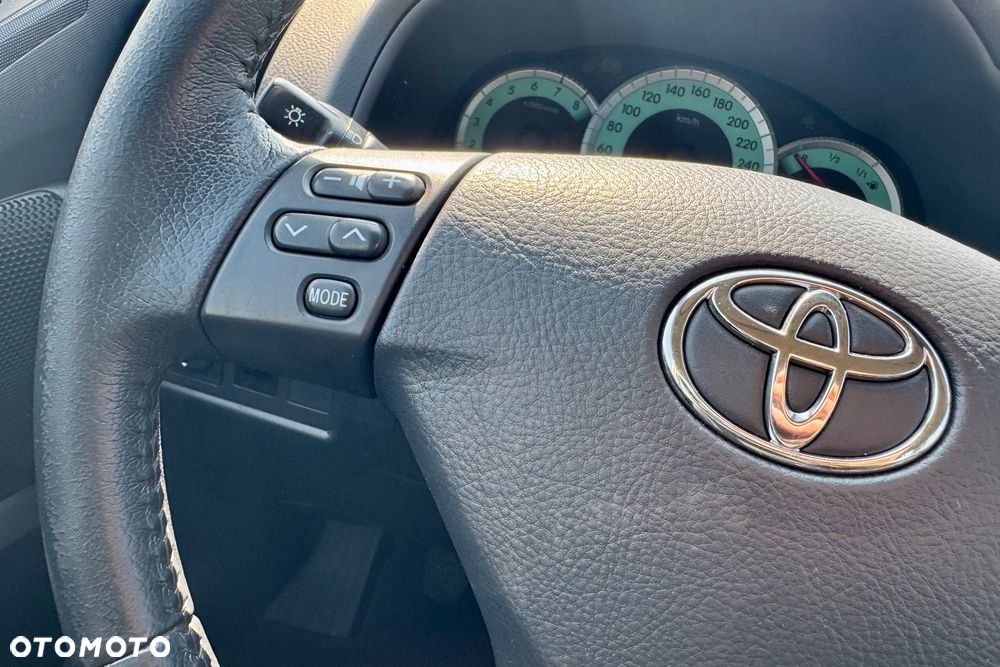 Toyota Corolla Verso - 23