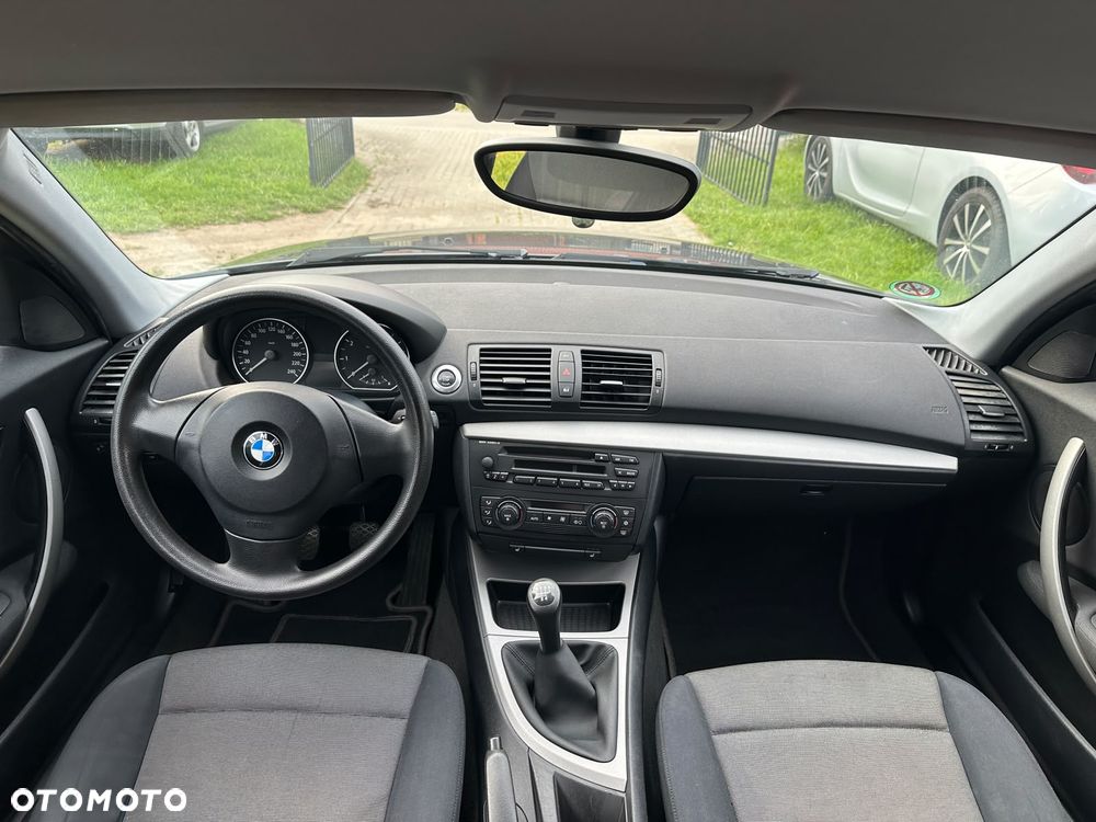 BMW Seria 1 - 15