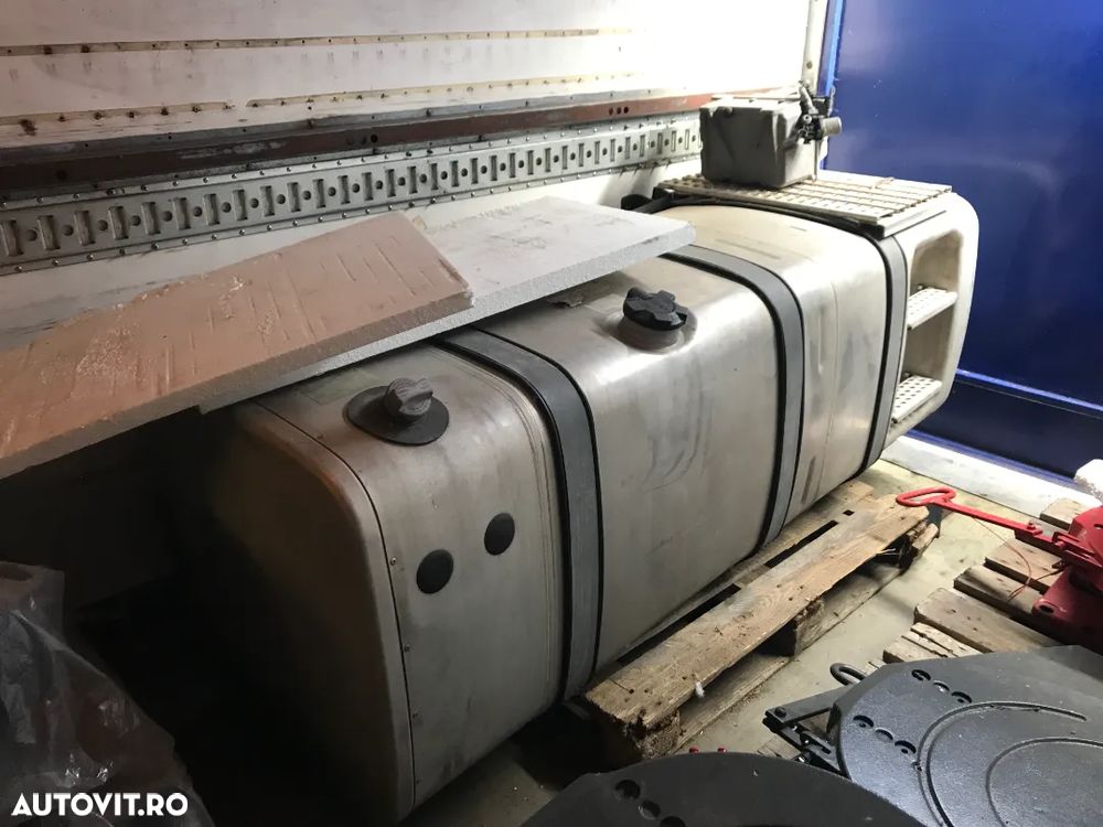 Rezervoare de camion din dezmembrari + accesorii - 14