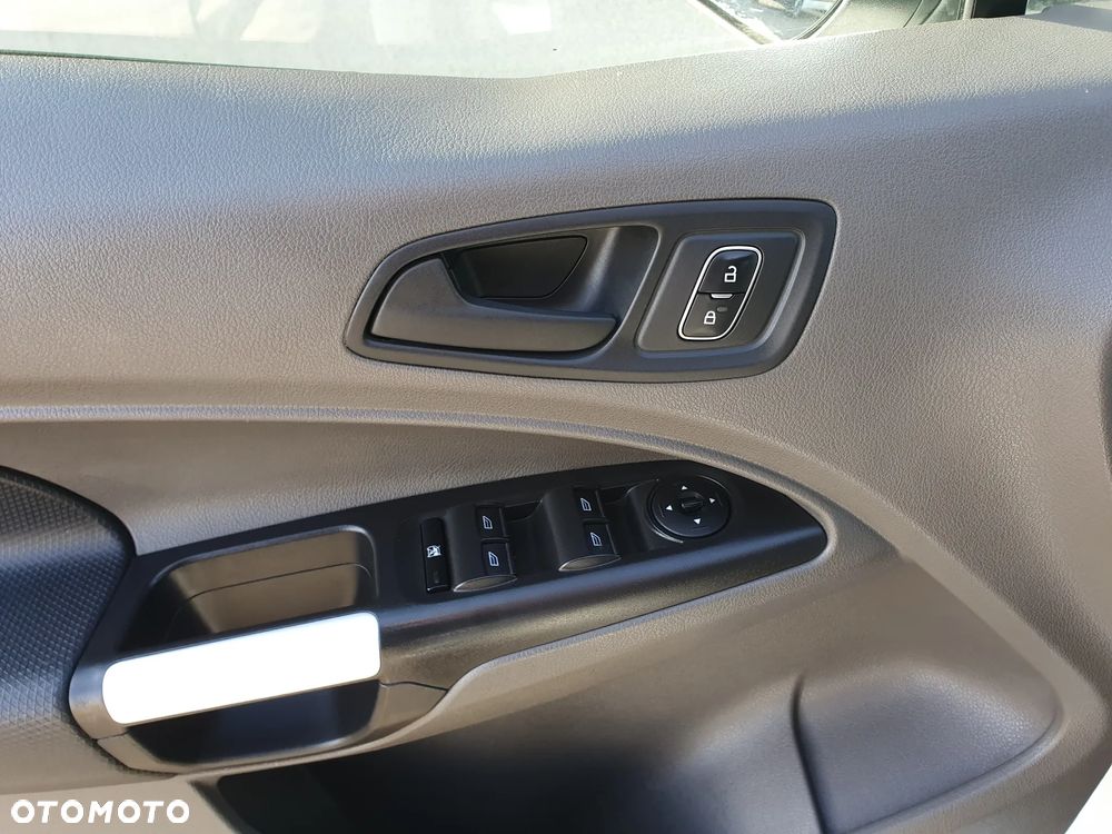 Ford Connect - 27