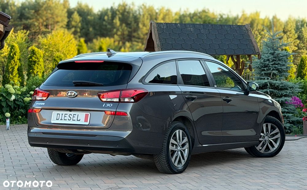 Hyundai i30 1.6 D Comfort - 4