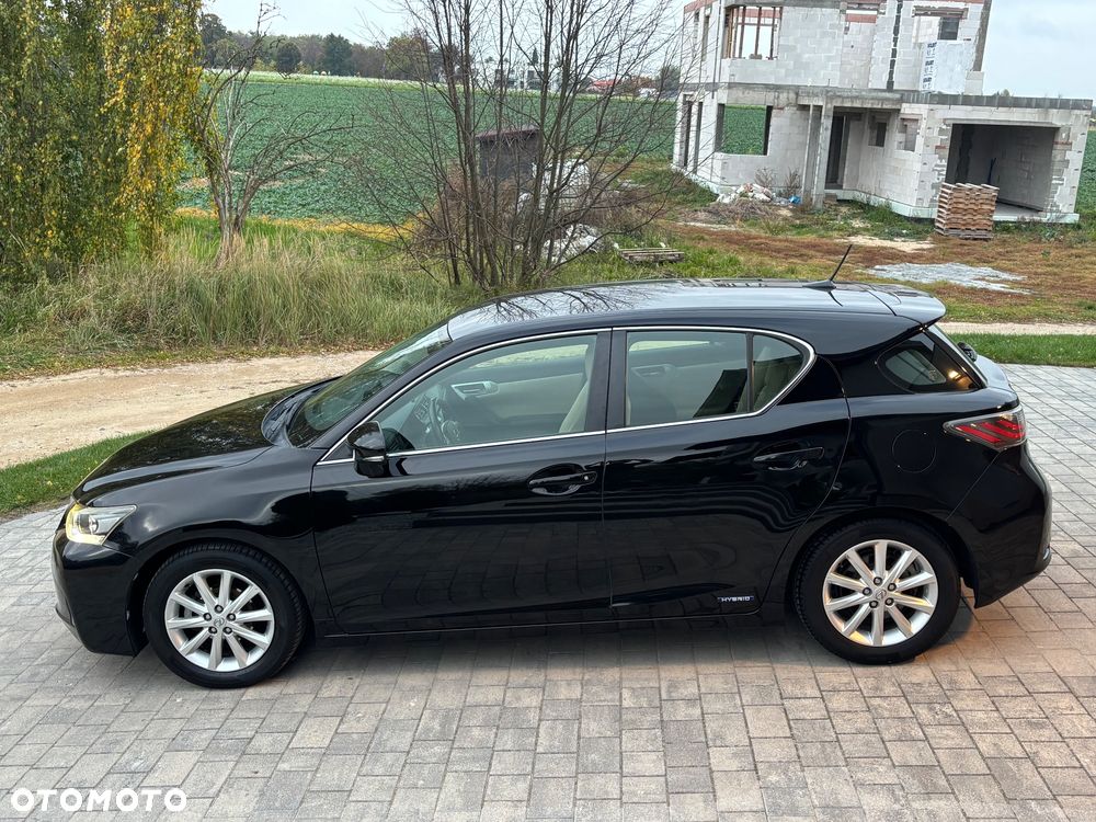 Lexus CT - 8
