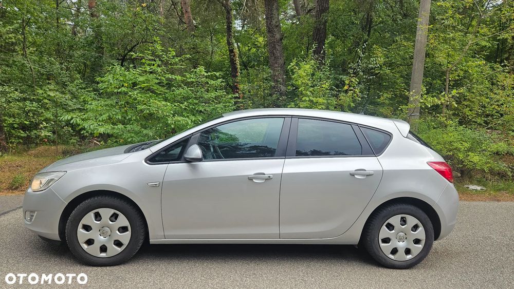 Opel Astra - 8
