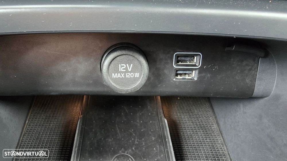 Volvo XC 40 - 41
