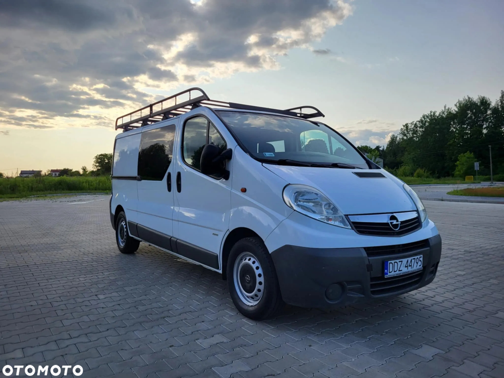 Opel Vivaro - 12