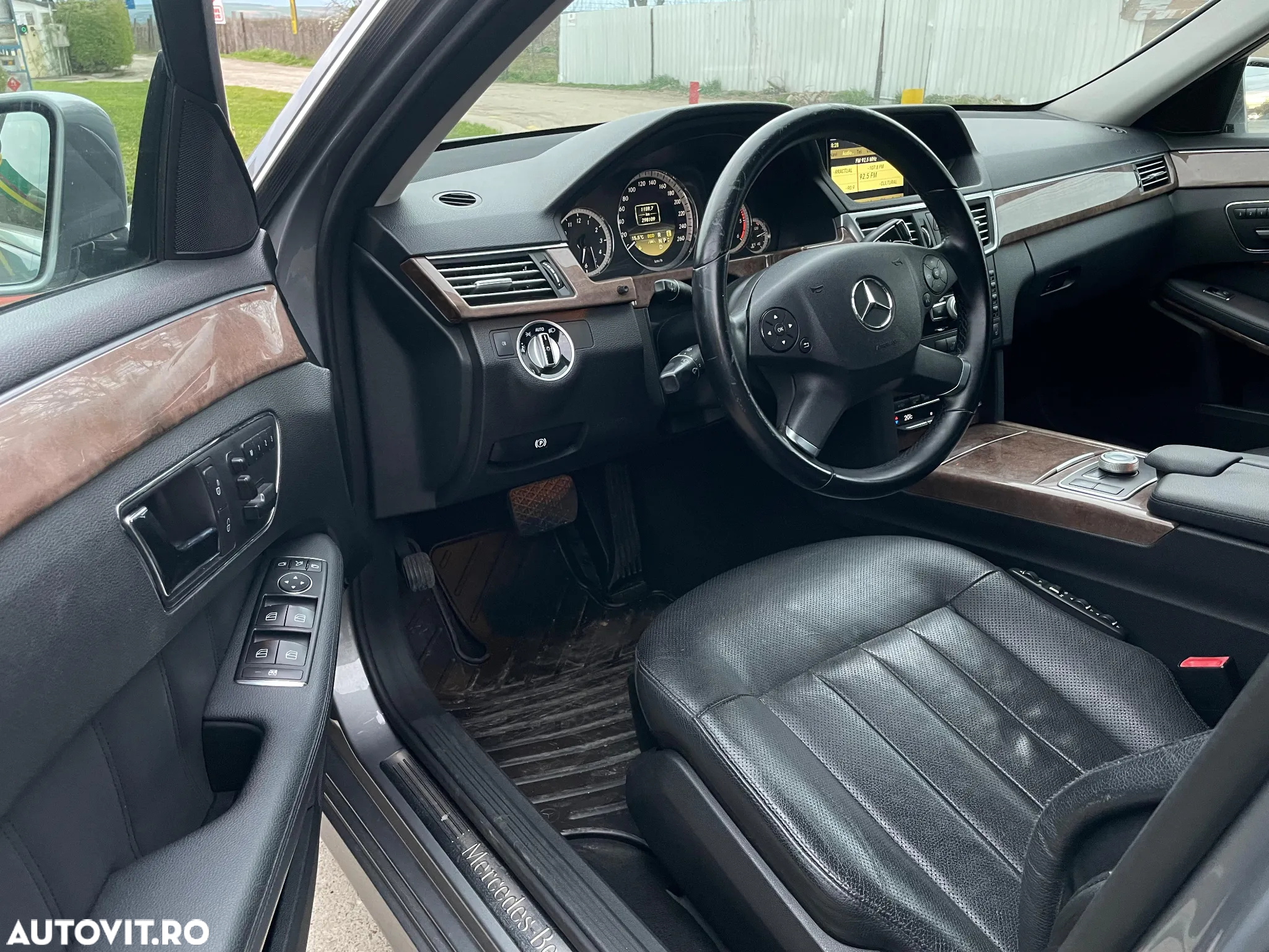 Mercedes-Benz E 220 CDI BlueEfficiency Aut. - 23