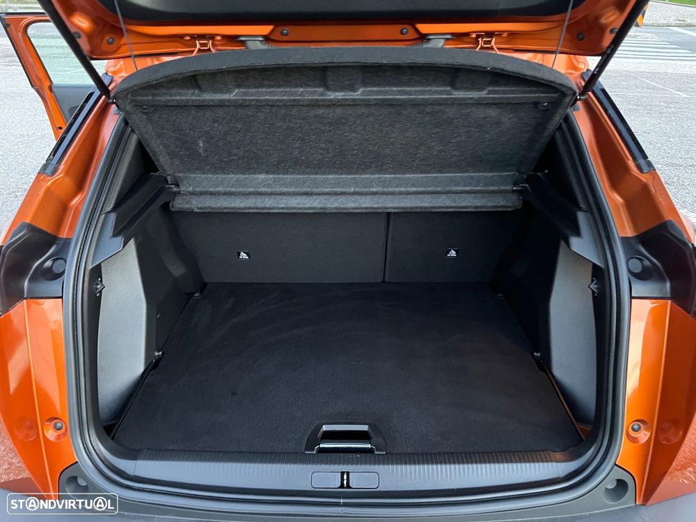 Peugeot 2008 PureTech 130 Allure - 28