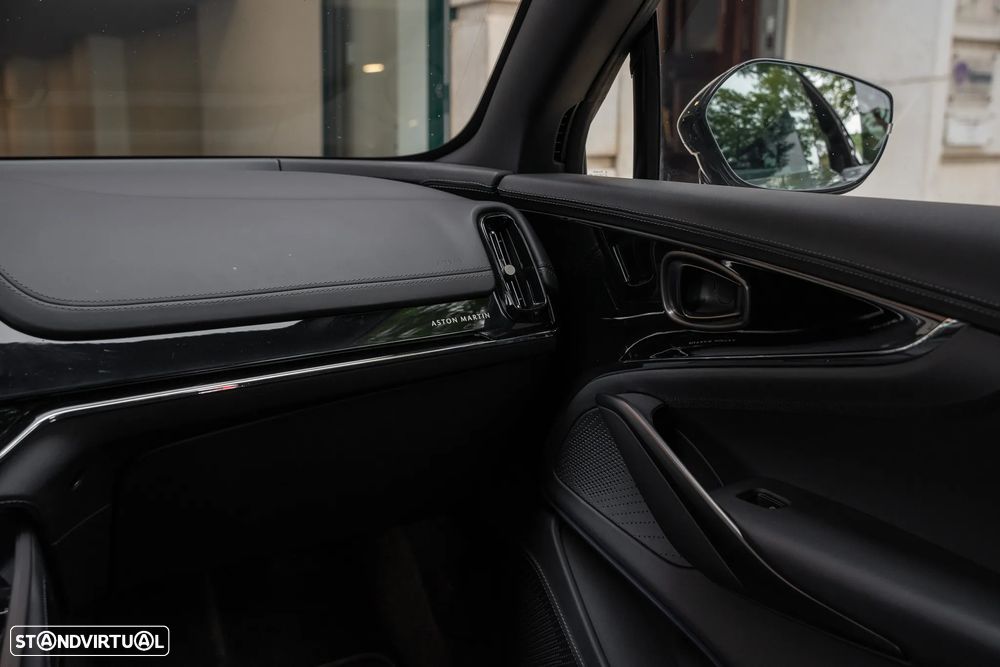 Aston Martin DBX 707 - 15