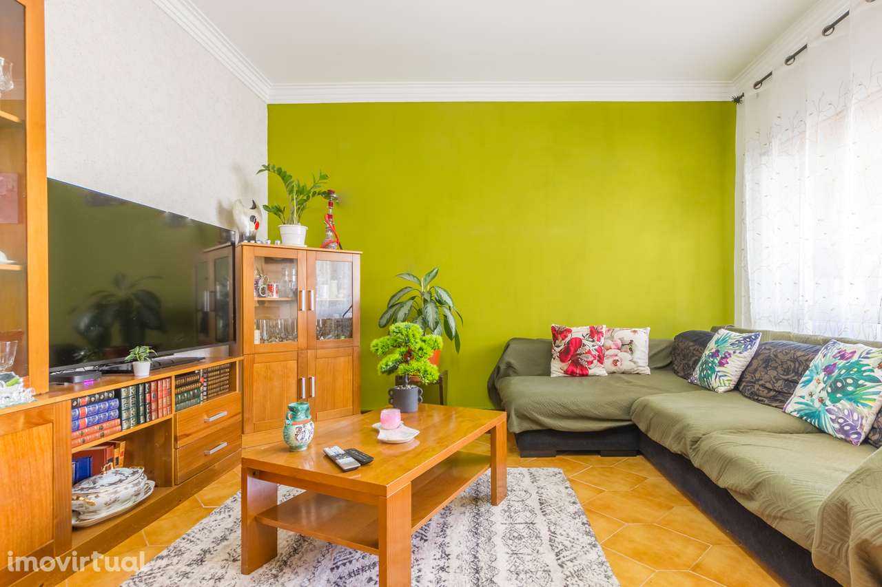 Apartamento T2 na Baixa Da Banheira na Rua do Mercado. - Grande imagem: 3/20