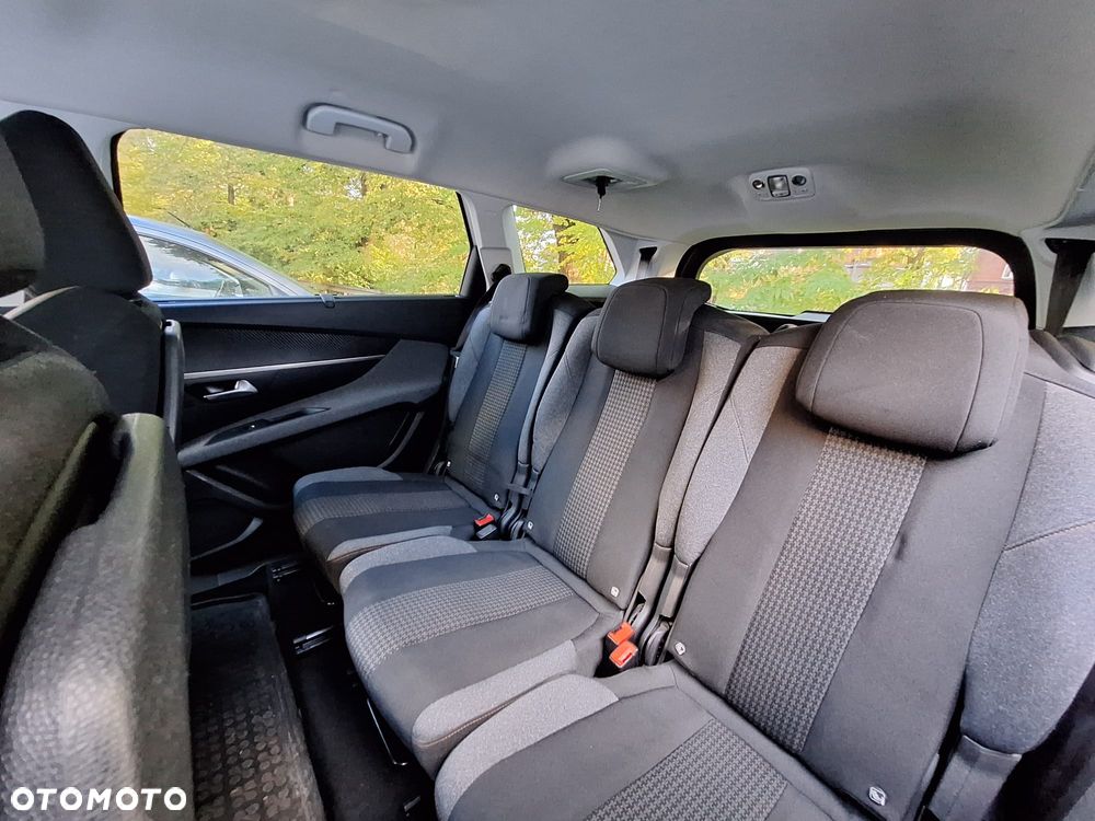 Peugeot 5008 1.2 PureTech Active S&S EAT8 - 16