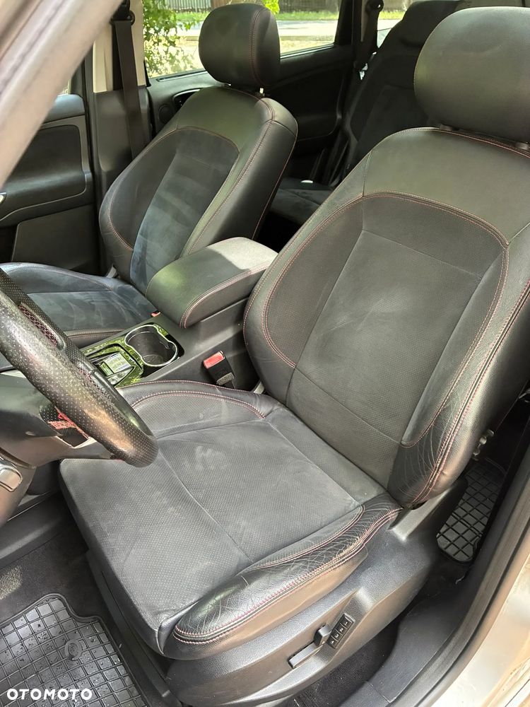 Ford S-Max 2.2 TDCi Titanium - 12