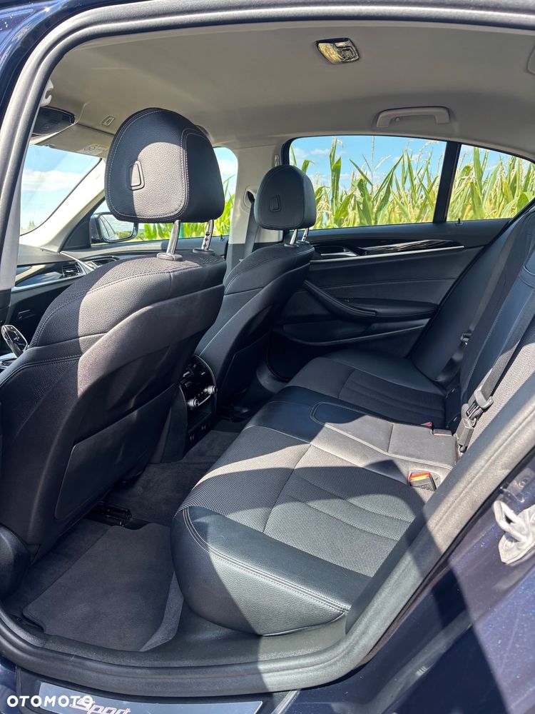 BMW Seria 5 520d Efficient Dynamics Sport Line sport - 24