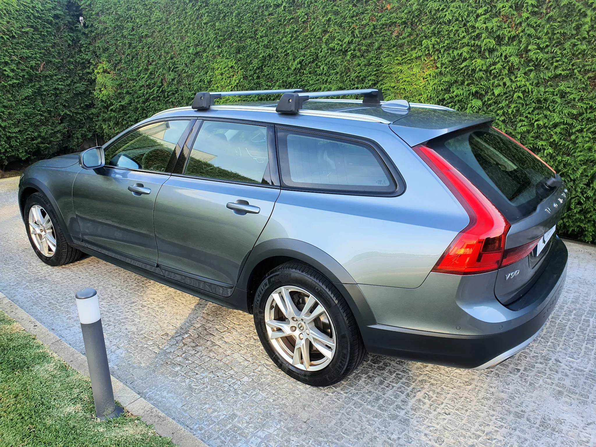 Volvo V90 Cross Country 2.0 D4 Pro AWD Geartronic - 12