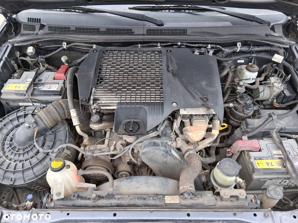 Toyota Hilux 3.0 D-4D SR5 - 23