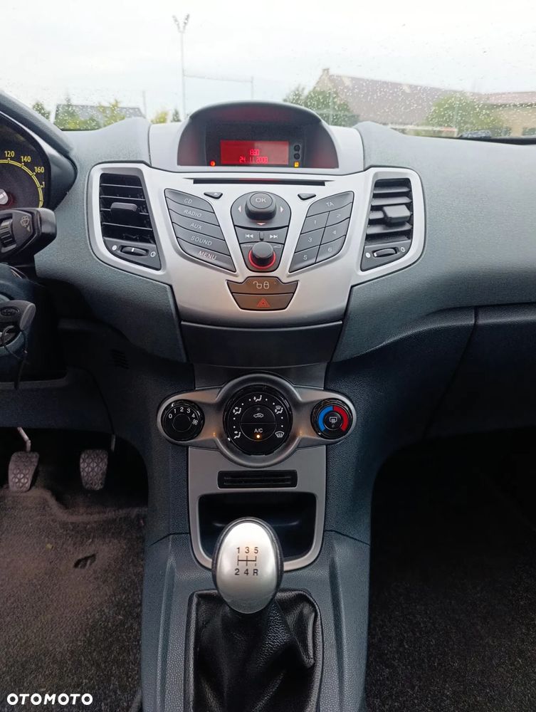 Ford Fiesta 1.25 Ambiente - 7