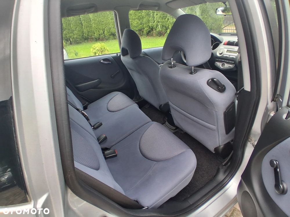 Honda Jazz 1.4 CVT ES - 18