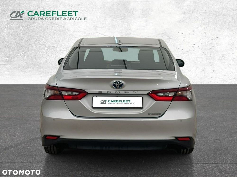 Toyota Camry - 6