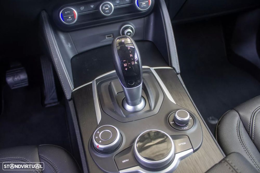 Alfa Romeo Stelvio 2.2 D Super AT8 - 18