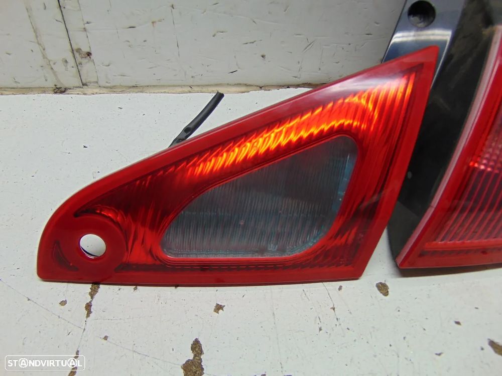 Mitsubishi Colt farolins - 2