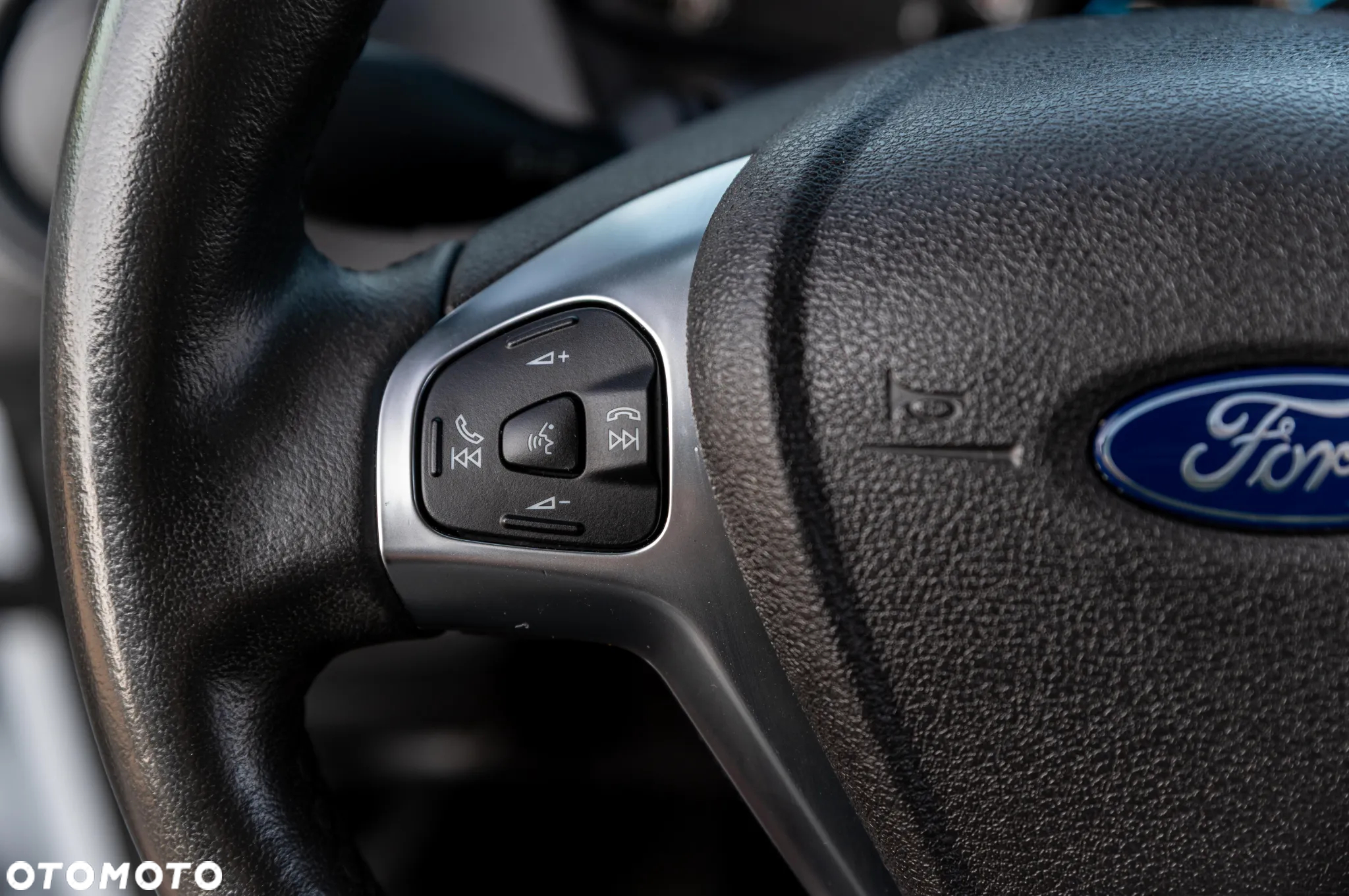 Ford Tourneo Courier 1.0 EcoBoost Trend - 29