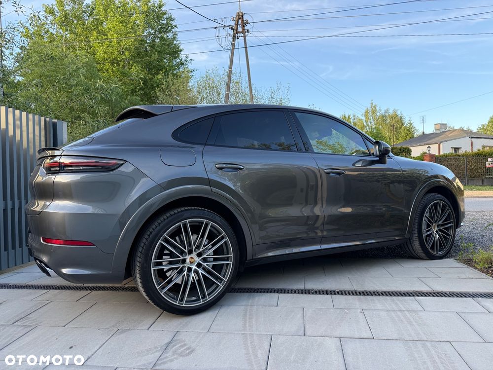 Porsche Cayenne Turbo - 2