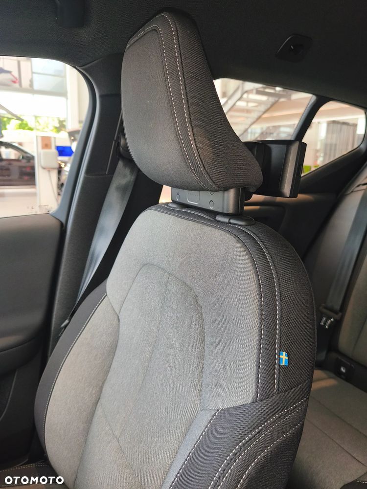 Volvo XC 40 B3 Plus Dark - 17