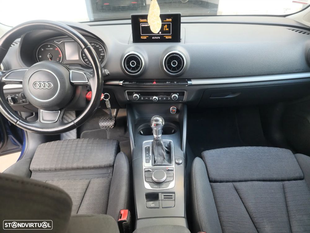 Audi A3 Sportback 1.6 TDI Sport S tronic - 5