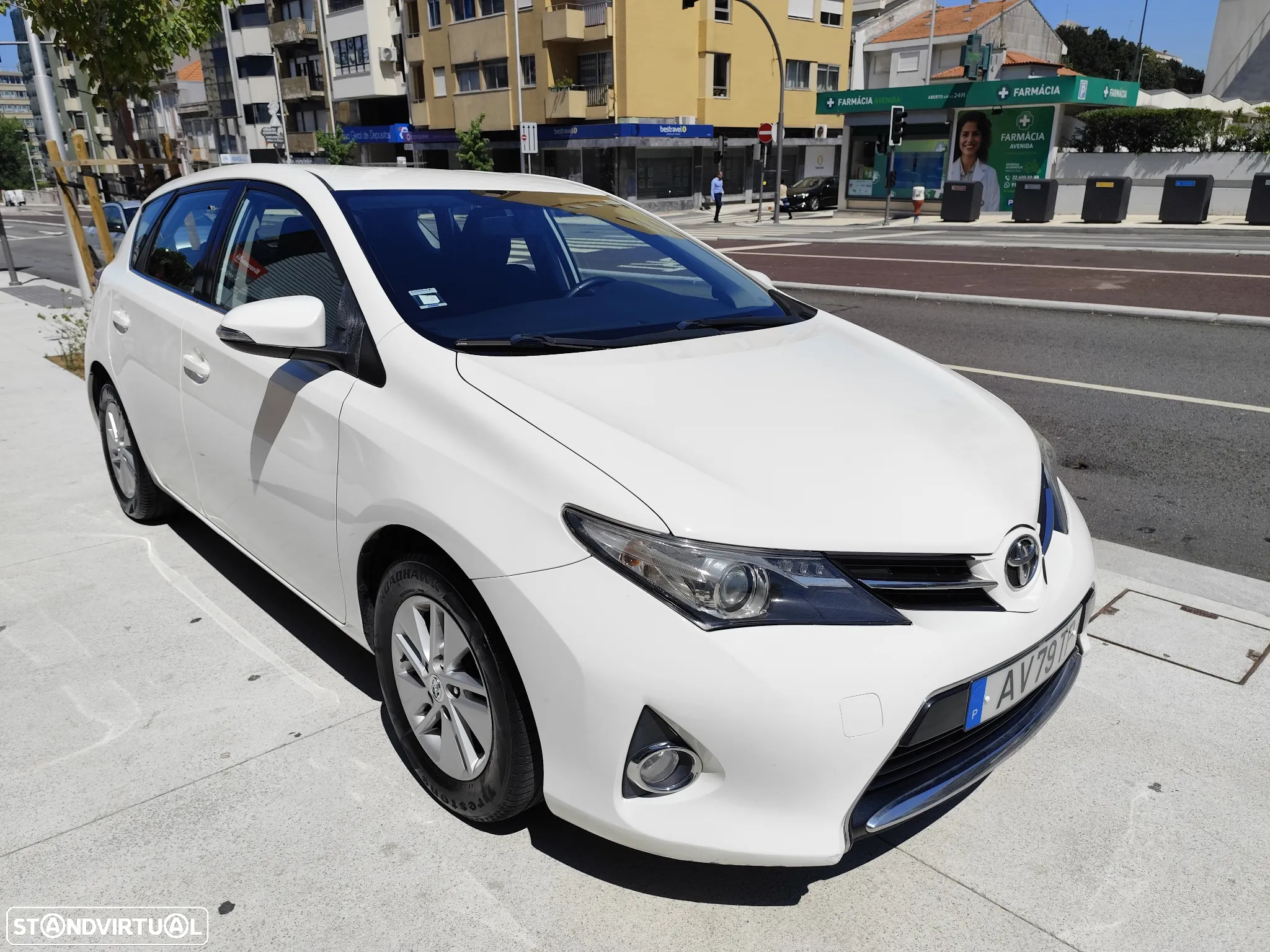 Toyota Auris 1.4 D-4D Comfort+J16+Navi - 11