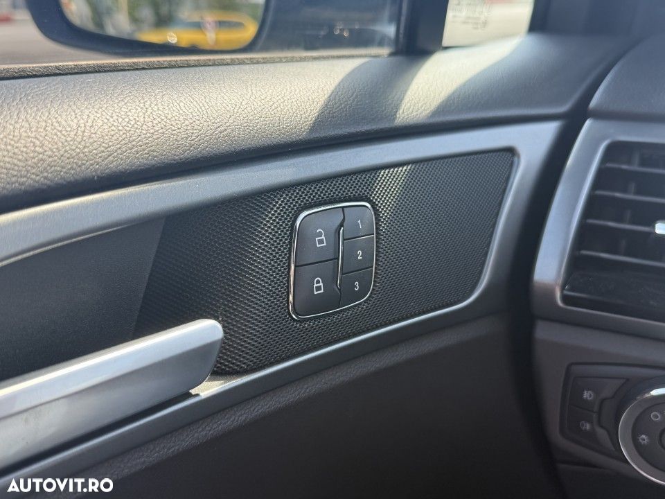 Ford Mondeo - 20