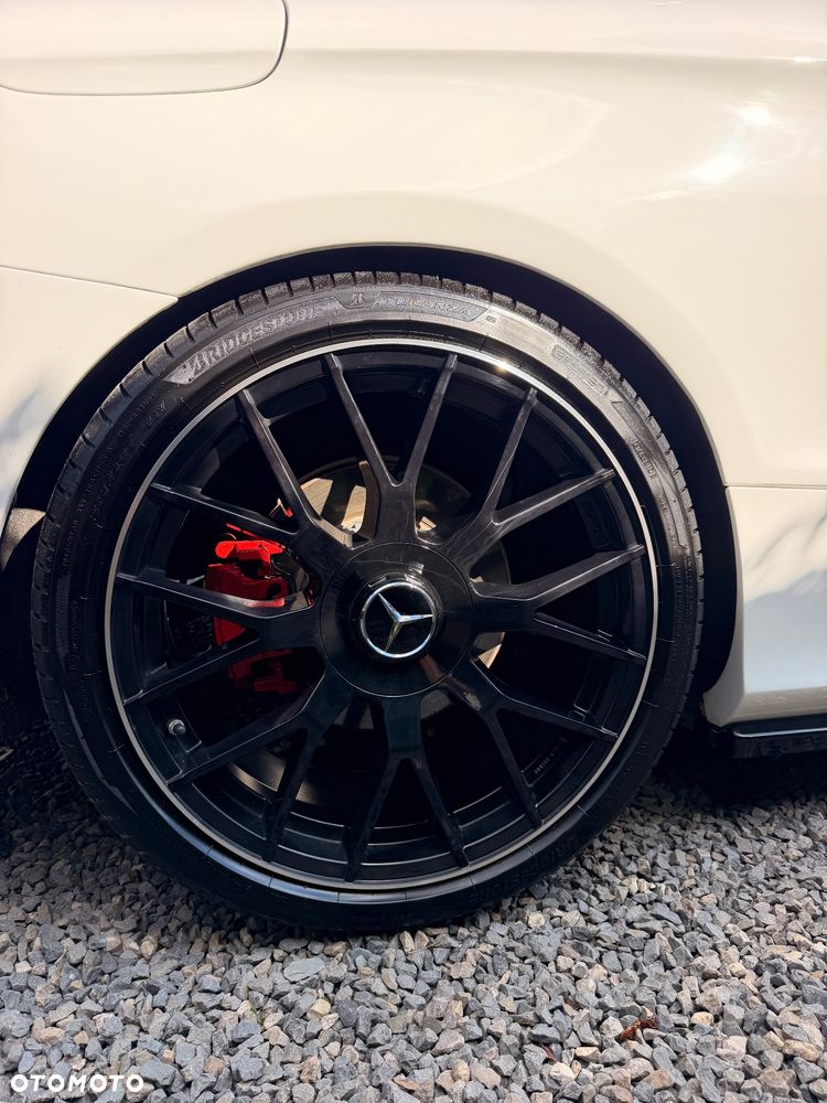 Mercedes-Benz Klasa C 300 9G-TRONIC - 32