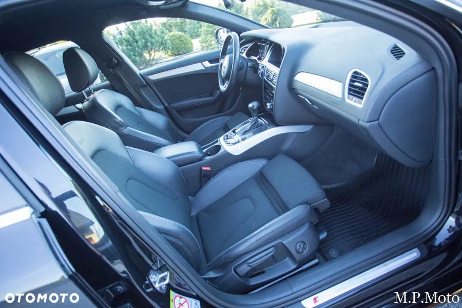 Audi A4 Avant 2.0 TDI Quattro Line S tronic - 36