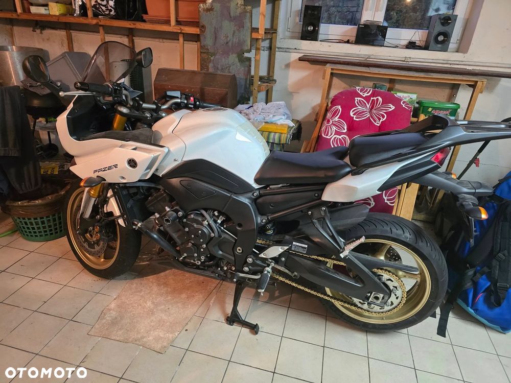 Yamaha FZ8 - 1