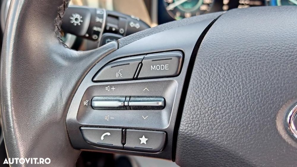 Hyundai KONA - 21