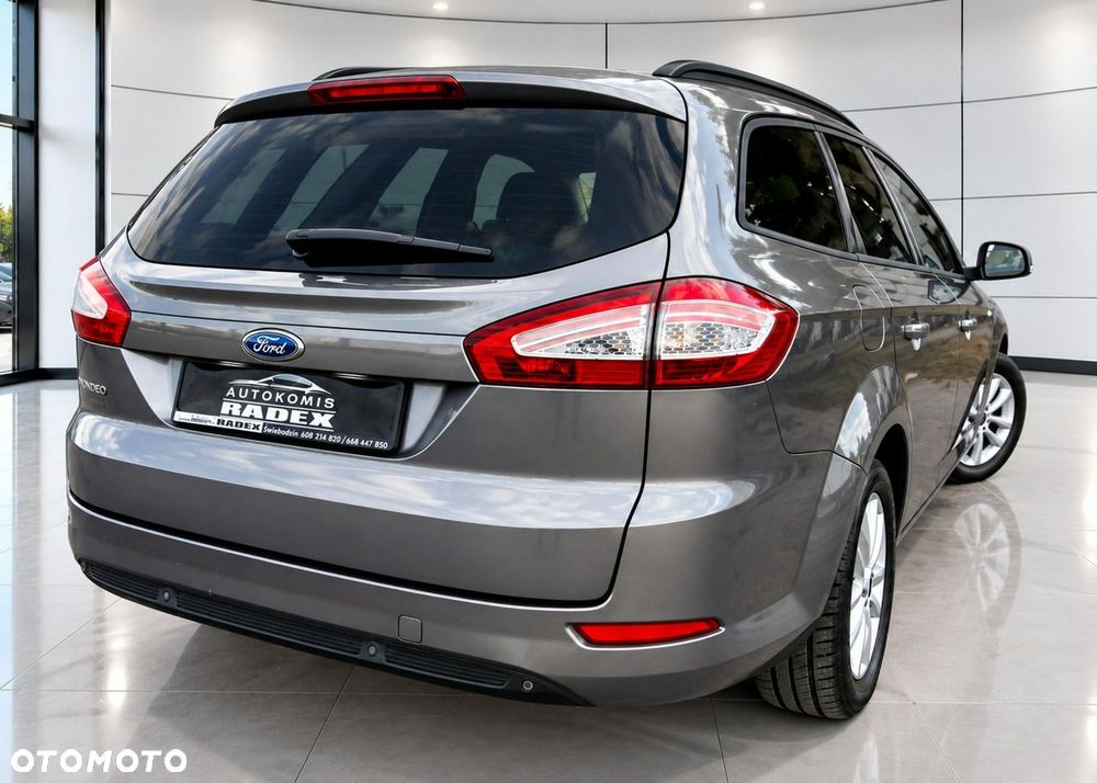 Ford Mondeo - 27