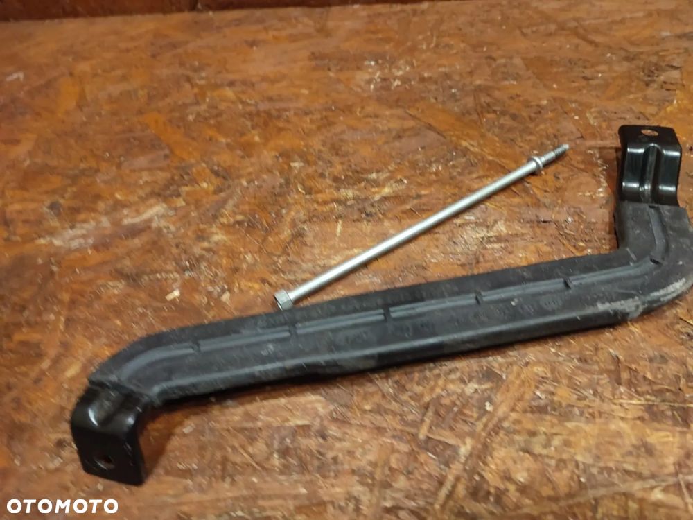 E90/ E91/ E92/ E90LCI ORYGINALNE MOCOWANIE AKUMULATORA/ ZABEZPIECZENIE NA WEYPADEK DACHOWANIA + ŚRÓBA NR.  61 21 7 549 425 W BARDZO DOBRYM STANIE - 4