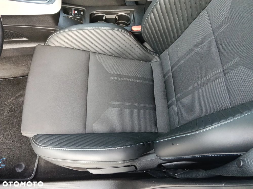 Renault Clio E-TECH 140 EXPERIENCE - 17