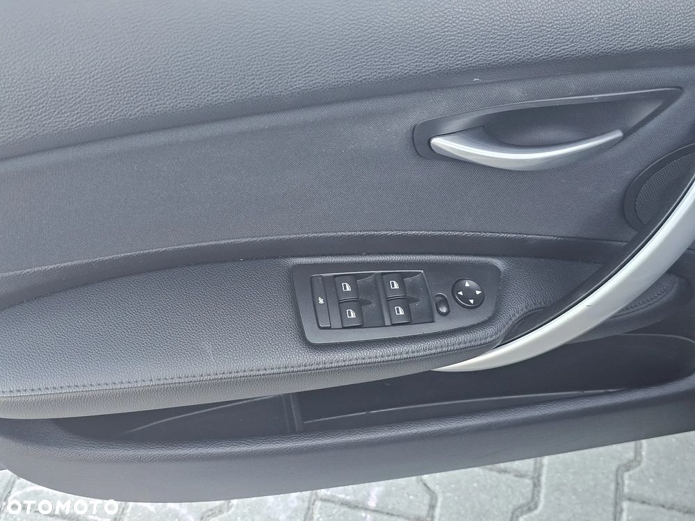 BMW Seria 1 118d DPF Edition Sport - 11