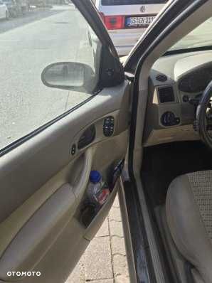 Ford Focus - 4