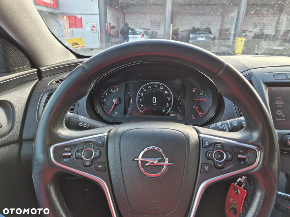 Opel Insignia - 10