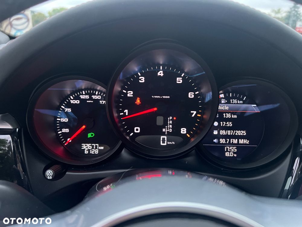 Porsche Macan - 33